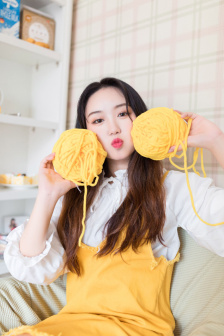 穿到八零女尊做万人迷
