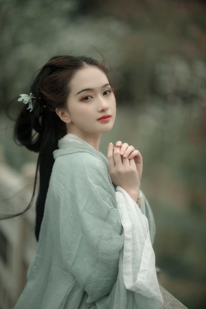 我持手中刀