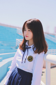 刚失业，校花女朋友就怀了三胞胎